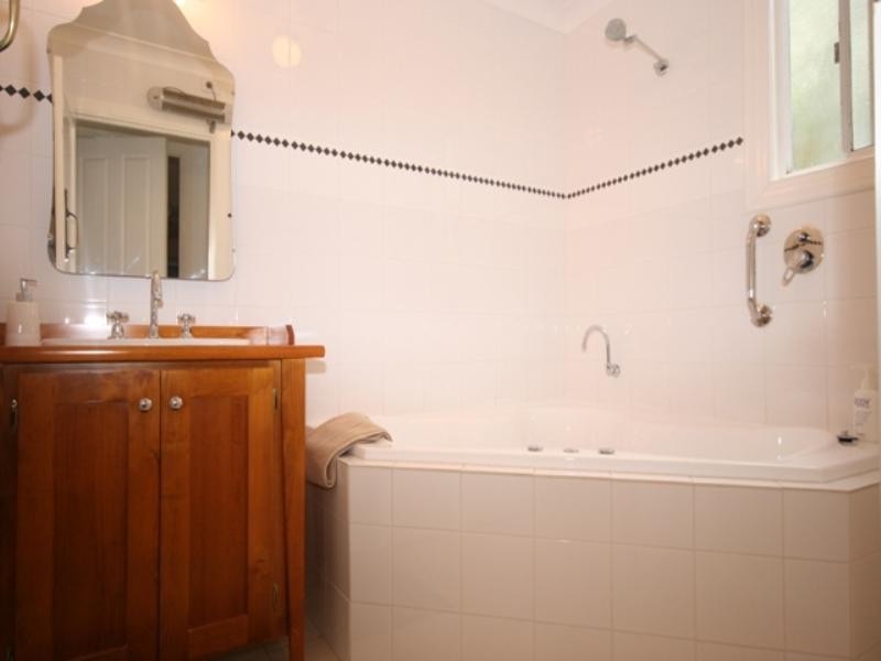 20 Gleeson Street, Clare SA 5453