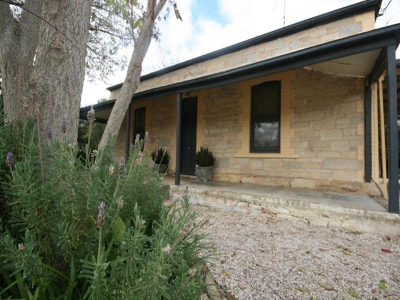 20 Gleeson Street, Clare SA 5453