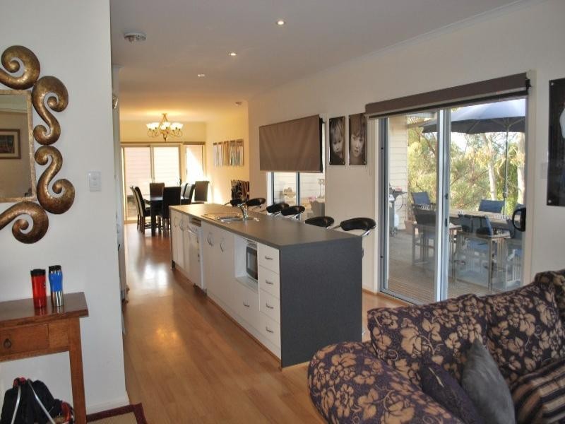 13 Michael Court, Clare SA 5453