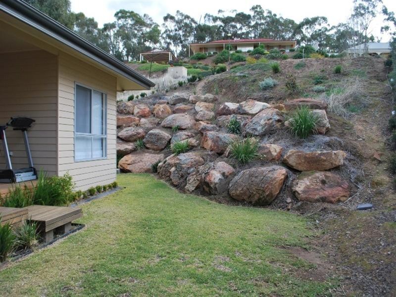 13 Michael Court, Clare SA 5453