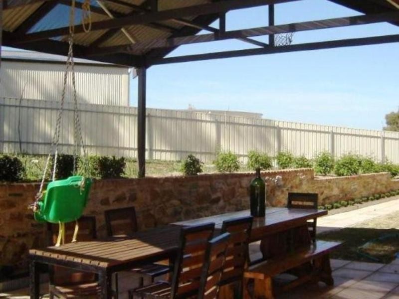 9 Kingston Terrace, Auburn SA 5451