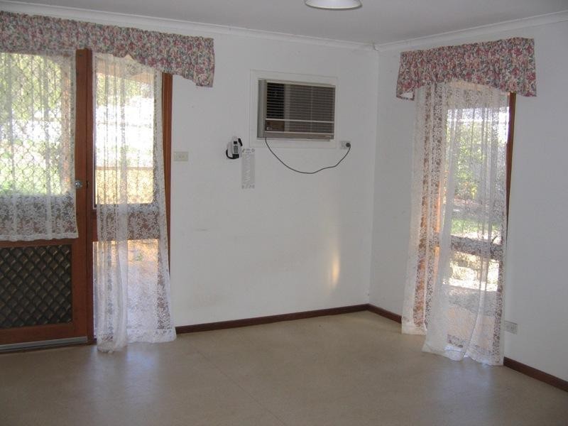 5 Phoenix Court, Clare SA 5453