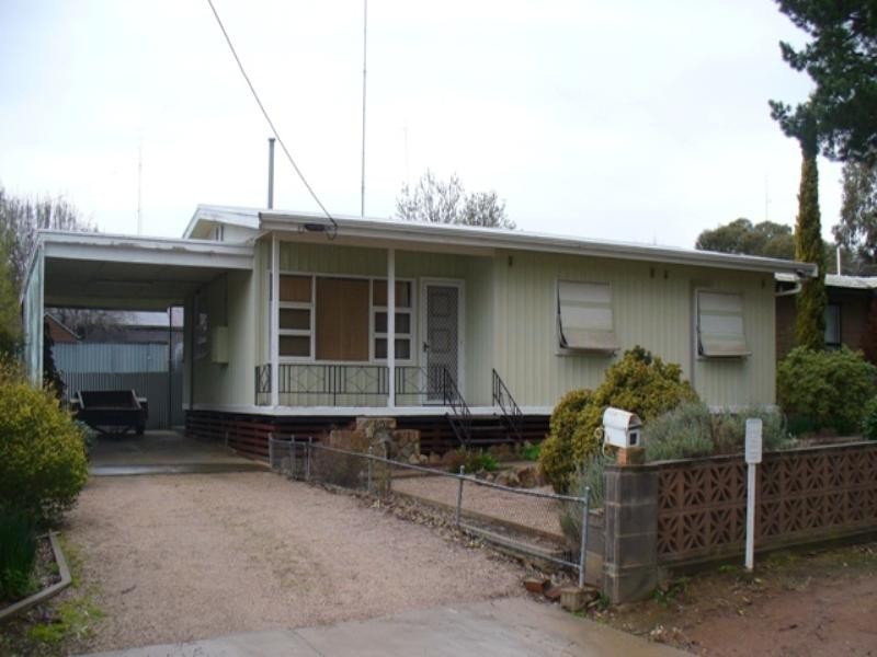 49 Beare Street, Clare SA 5453