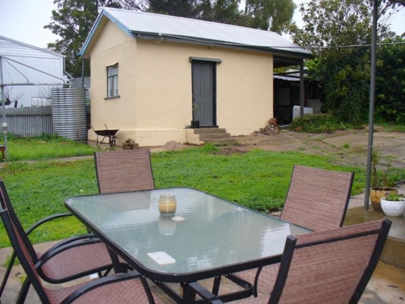 44 Essington Avenue, Clare SA 5453
