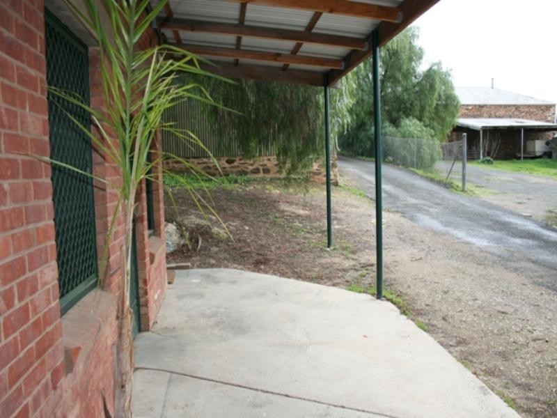 7-9 Commercial Street, Burra SA 5417