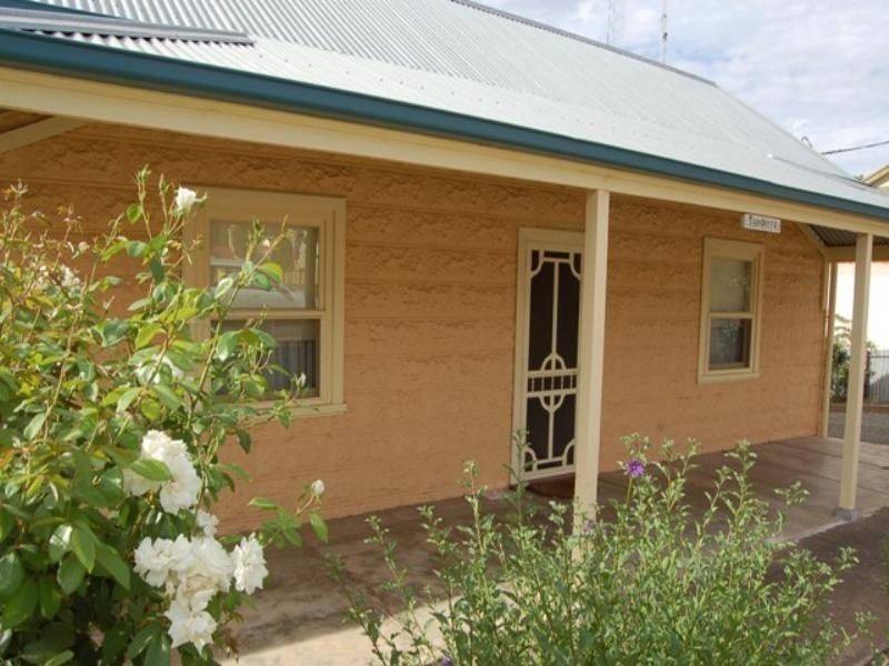 47 Victoria Road, Clare SA 5453