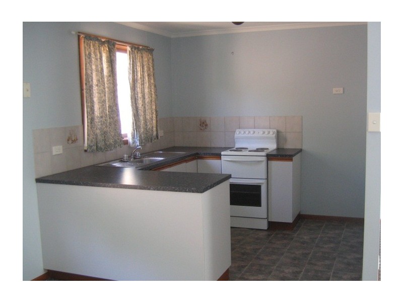 26 Strickland Street, Clare SA 5453