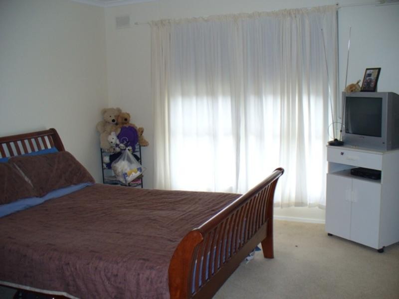 42 Blyth Road, Clare SA 5453