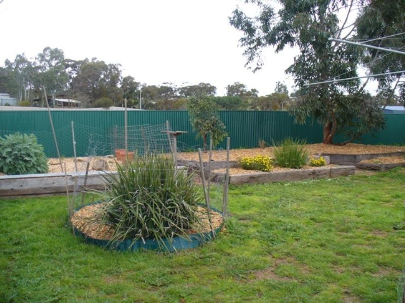 42 Blyth Road, Clare SA 5453