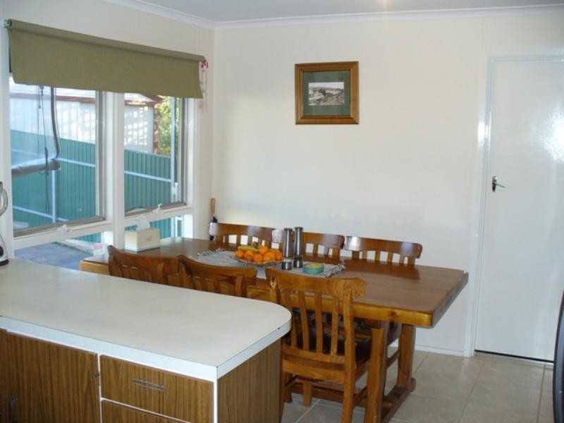 42 Blyth Road, Clare SA 5453