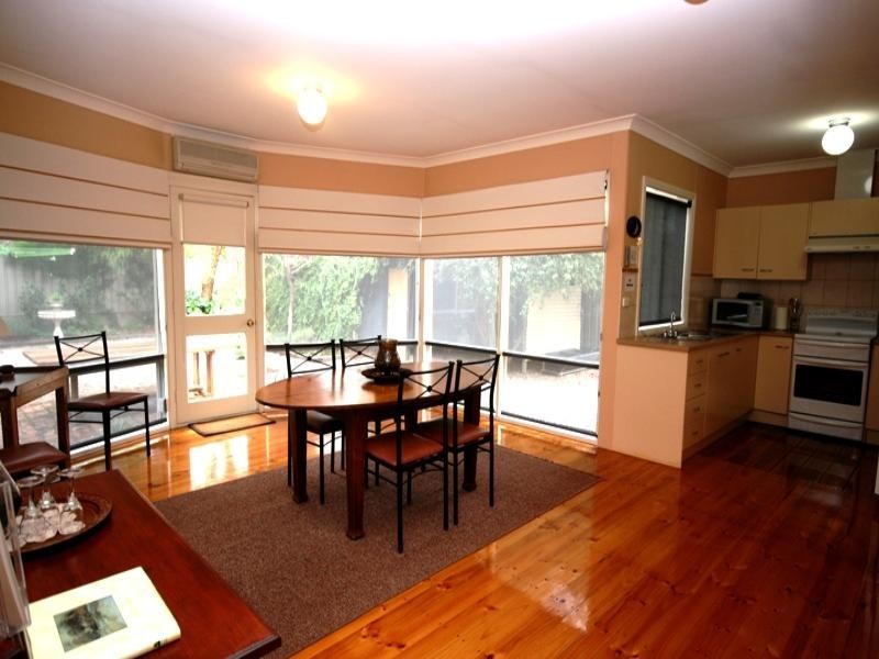 20 Gleeson Street, Clare SA 5453