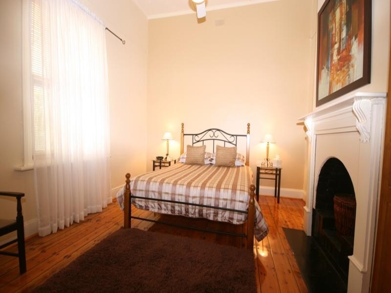 20 Gleeson Street, Clare SA 5453