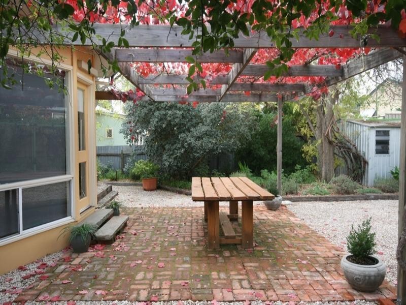 20 Gleeson Street, Clare SA 5453