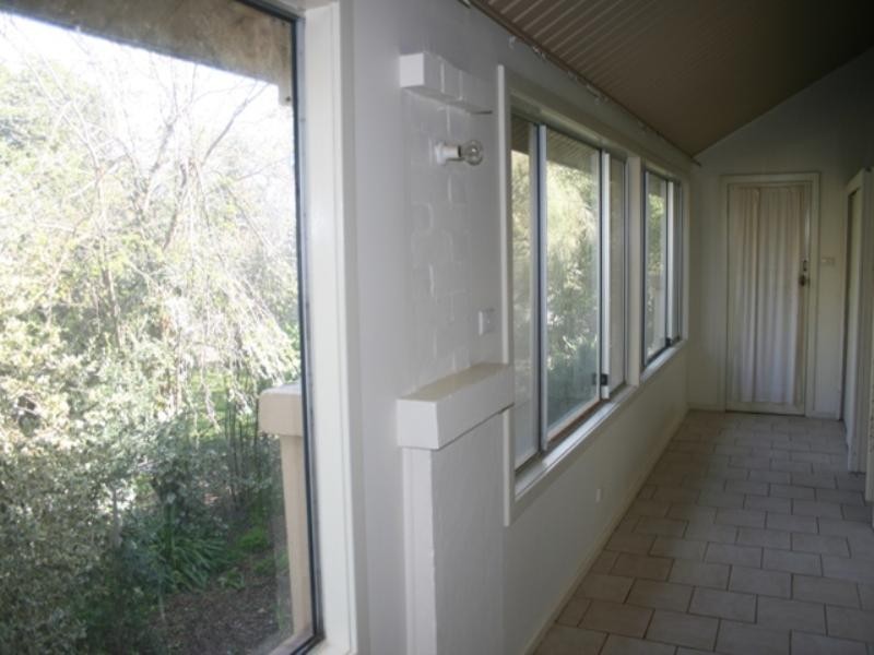 23 Smelts Road, Burra SA 5417