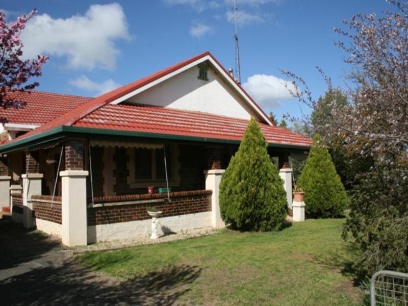 23 Smelts Road, Burra SA 5417