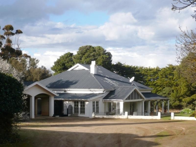 “Barton Hill Homestead”, Black Springs SA 5413