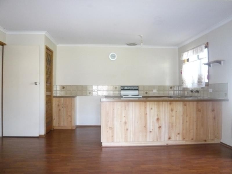 15 Geddes Avenue, Clare SA 5453