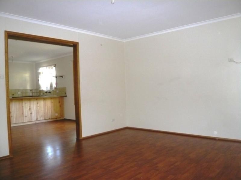 15 Geddes Avenue, Clare SA 5453