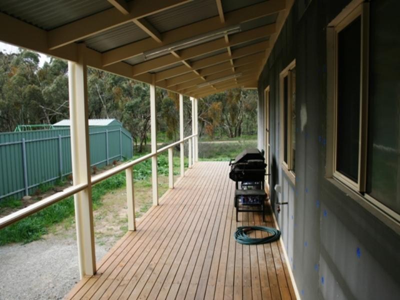 30 Trezise Way, Clare SA 5453