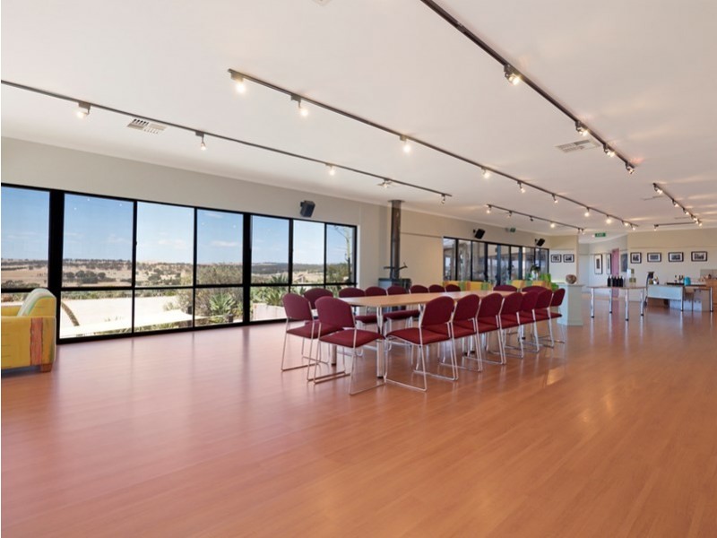 280 Basham Road, Clare SA 5453