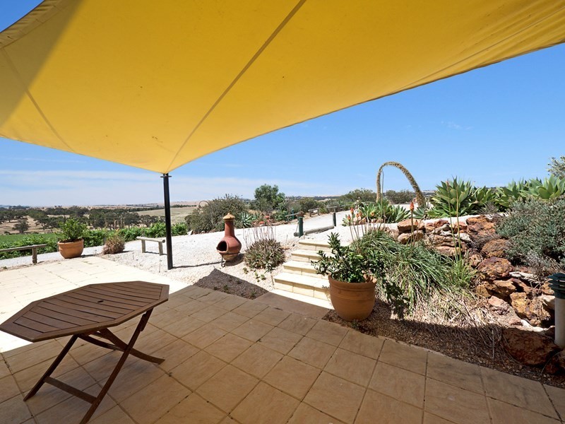 280 Basham Road, Clare SA 5453