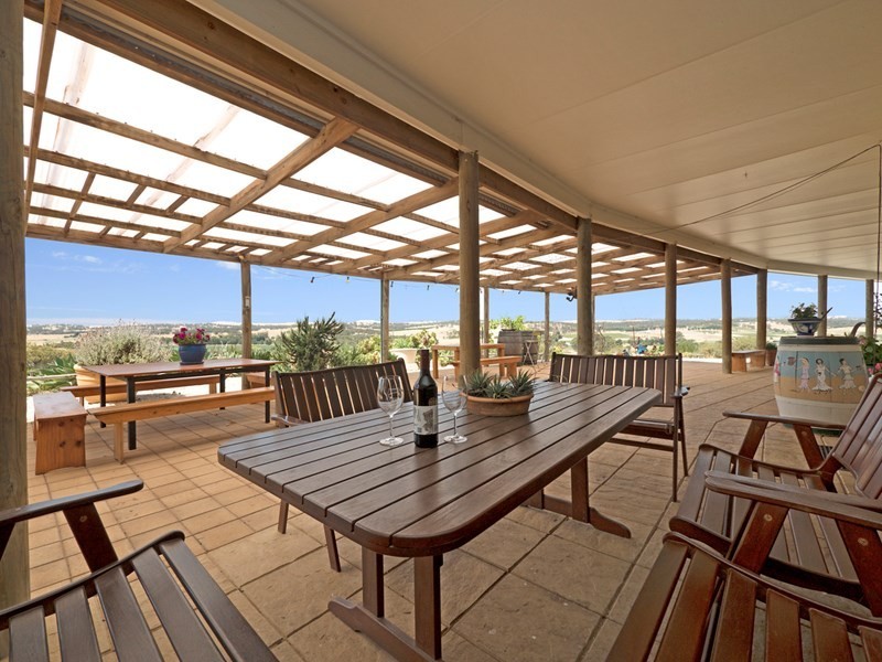 280 Basham Road, Clare SA 5453
