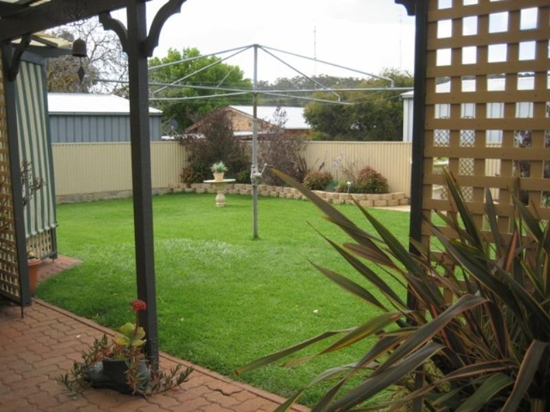 147 Main North Road, Clare SA 5453