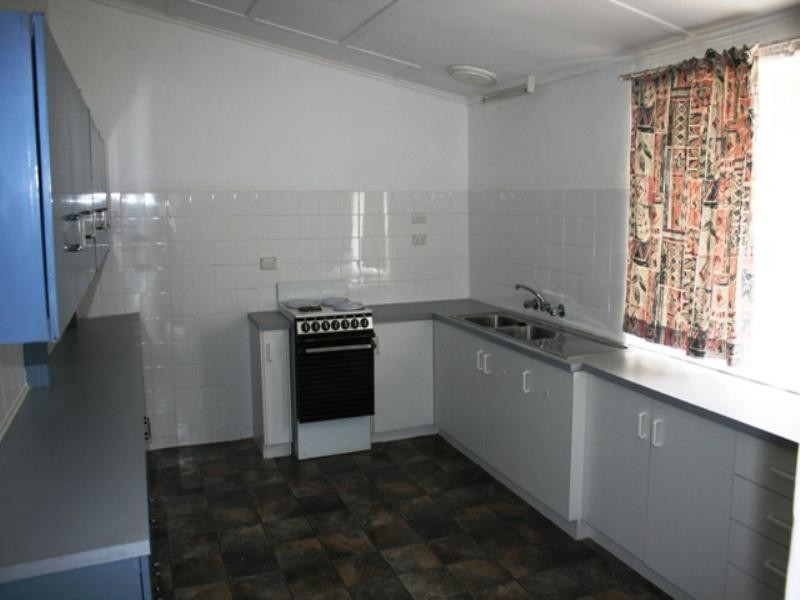 33 William Street, Clare SA 5453