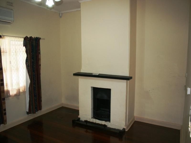 33 William Street, Clare SA 5453