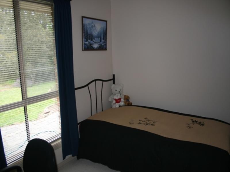 5 McBride Lane, Clare SA 5453