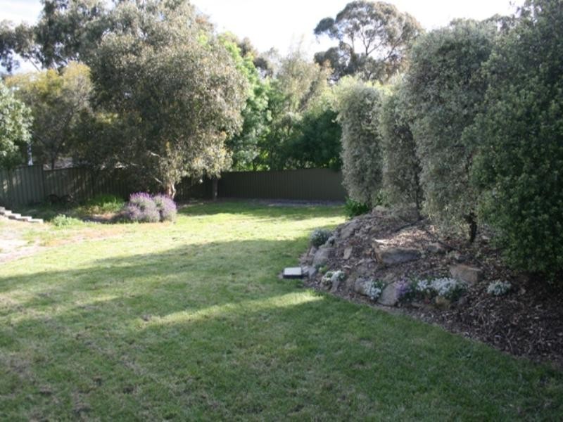 5 McBride Lane, Clare SA 5453