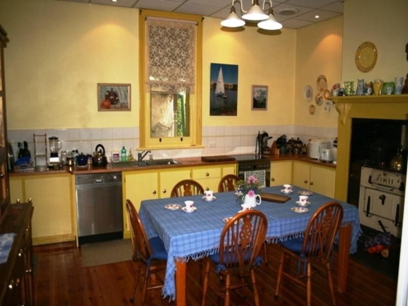 14 Kangaroo Street, Burra SA 5417