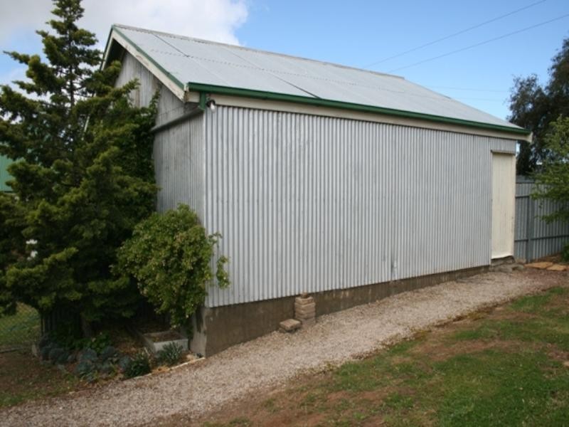 14 Kangaroo Street, Burra SA 5417