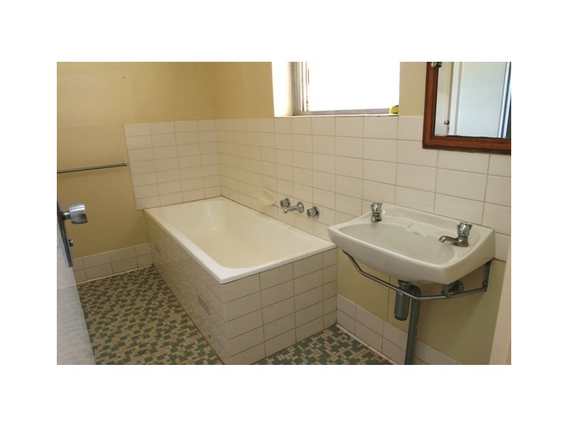 38 Railway Tce East, Snowtown SA 5520