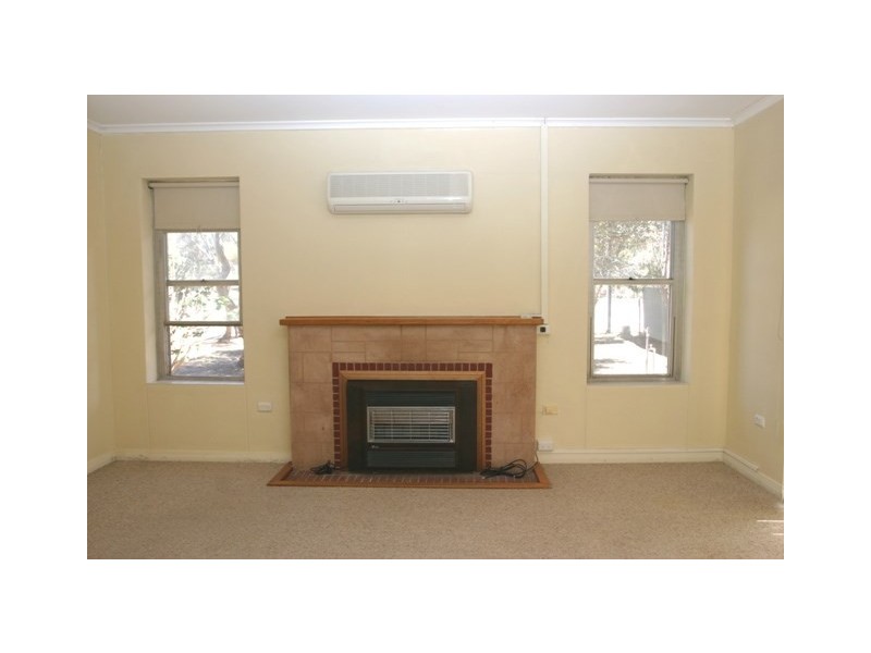 38 Railway Tce East, Snowtown SA 5520