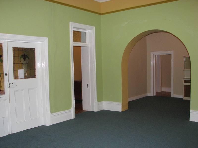 4 Daly Street, Clare SA 5453