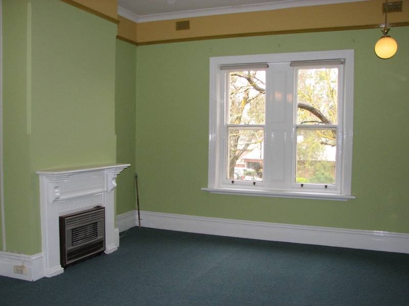 4 Daly Street, Clare SA 5453