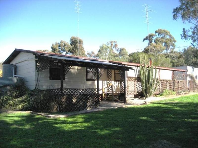 46 Neagles Rock Road, Clare SA 5453