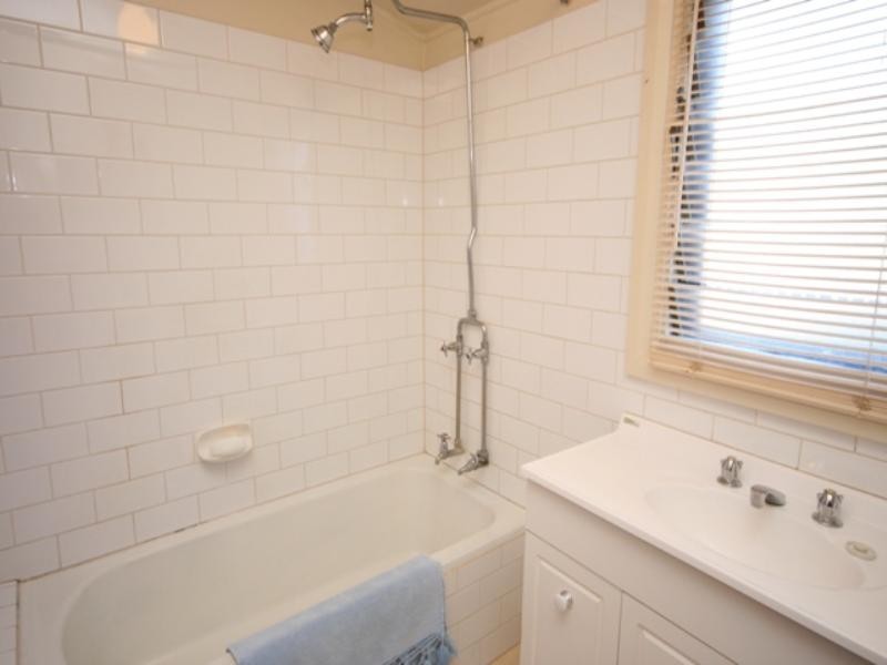 46 Neagles Rock Road, Clare SA 5453