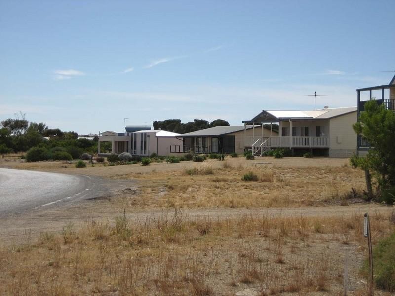 603 Black Point Drive, Black Point SA 5571