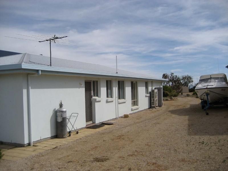 603 Black Point Drive, Black Point SA 5571