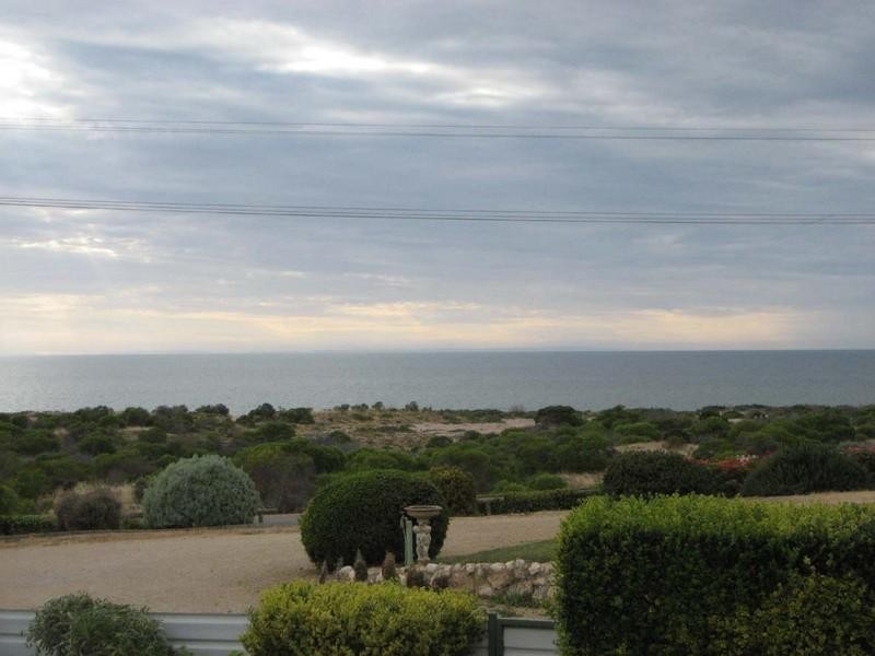 7 Angus Road, Tiddy Widdy Beach SA 5571