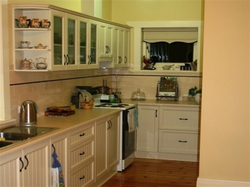 2 The Crescent, Burra SA 5417