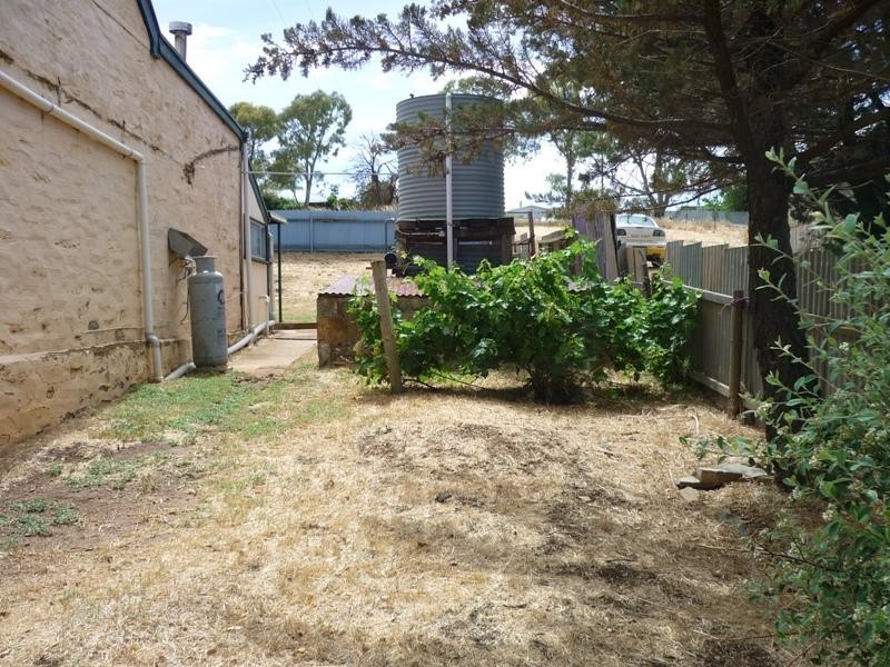 9 Illogen Street, Burra SA 5417