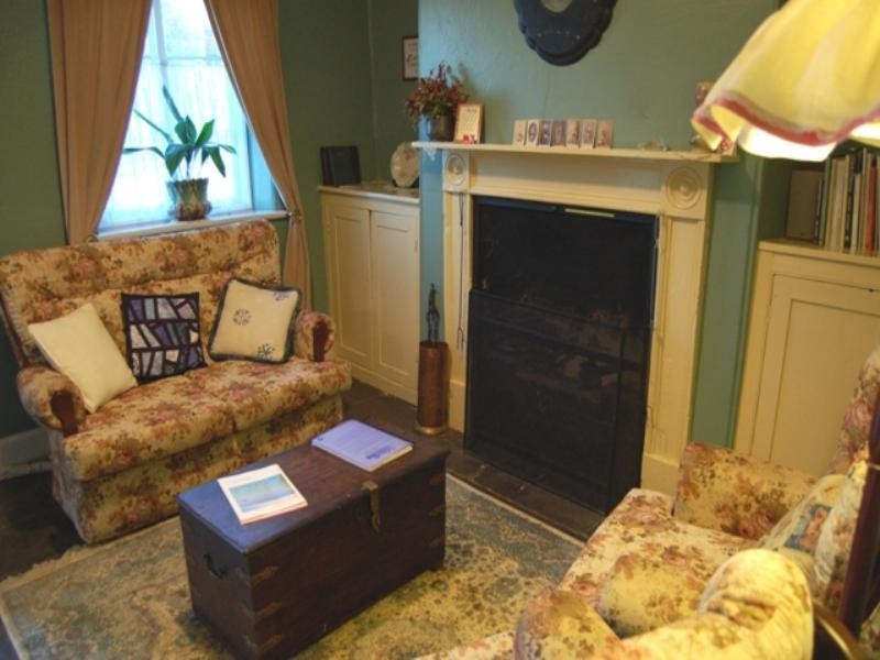 18 Truro Street, Burra SA 5417