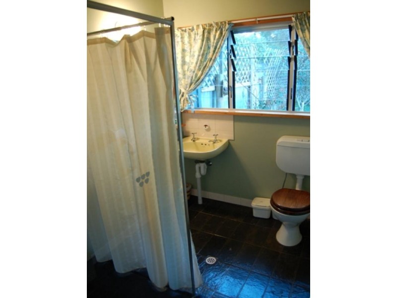 18 Truro Street, Burra SA 5417