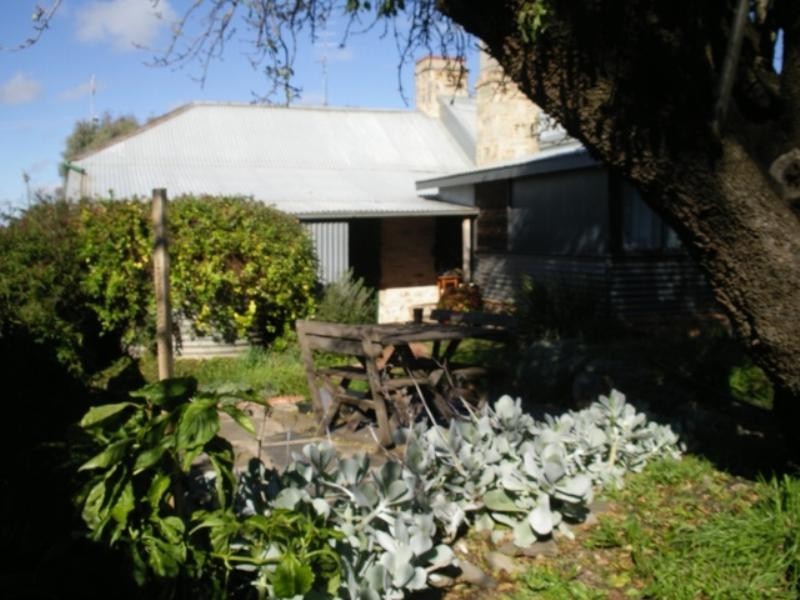 18 Truro Street, Burra SA 5417