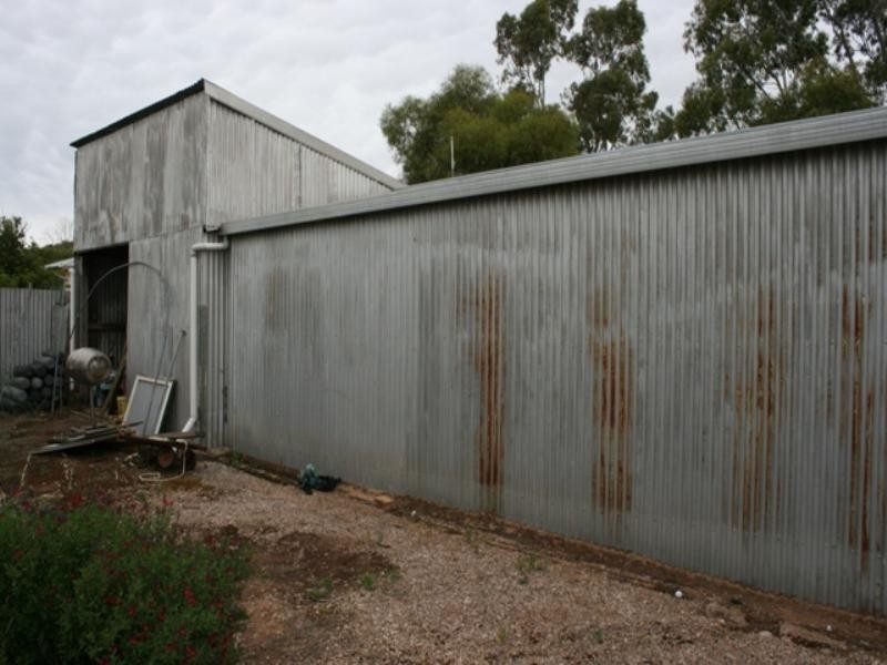 24 Park Terrace, Gladstone SA 5473