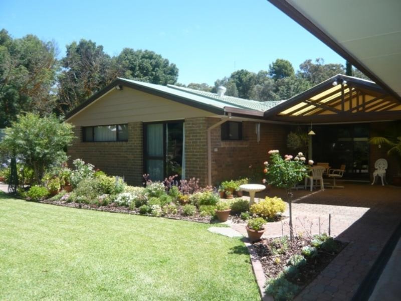 1 West Terrace, Clare SA 5453