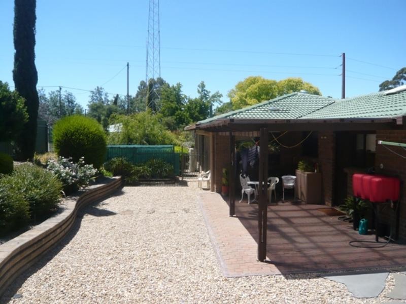 1 West Terrace, Clare SA 5453